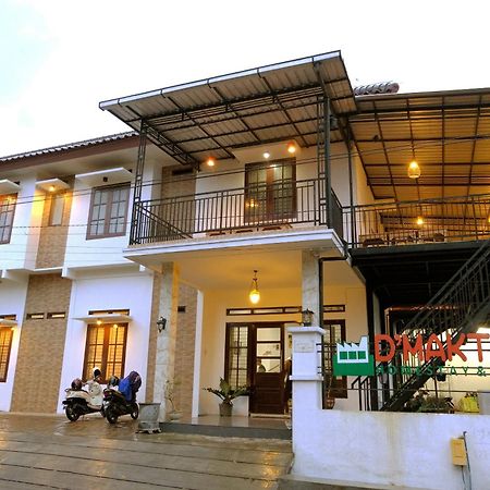 Oyo 350 D' Maktab Homestay Syariah มะลัง ภายนอก รูปภาพ