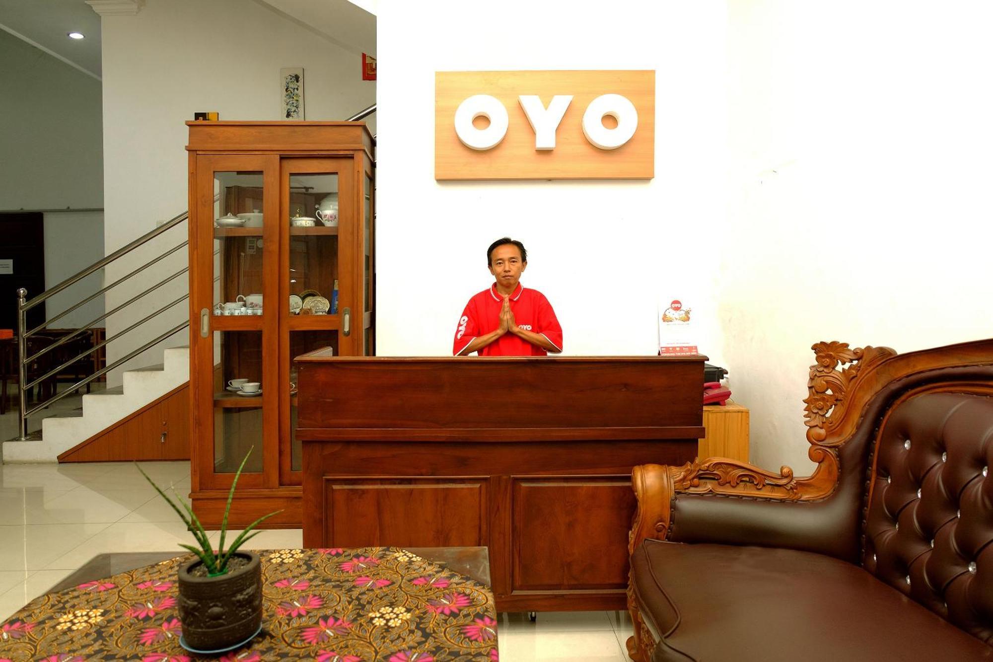 Oyo 350 D' Maktab Homestay Syariah มะลัง ภายนอก รูปภาพ