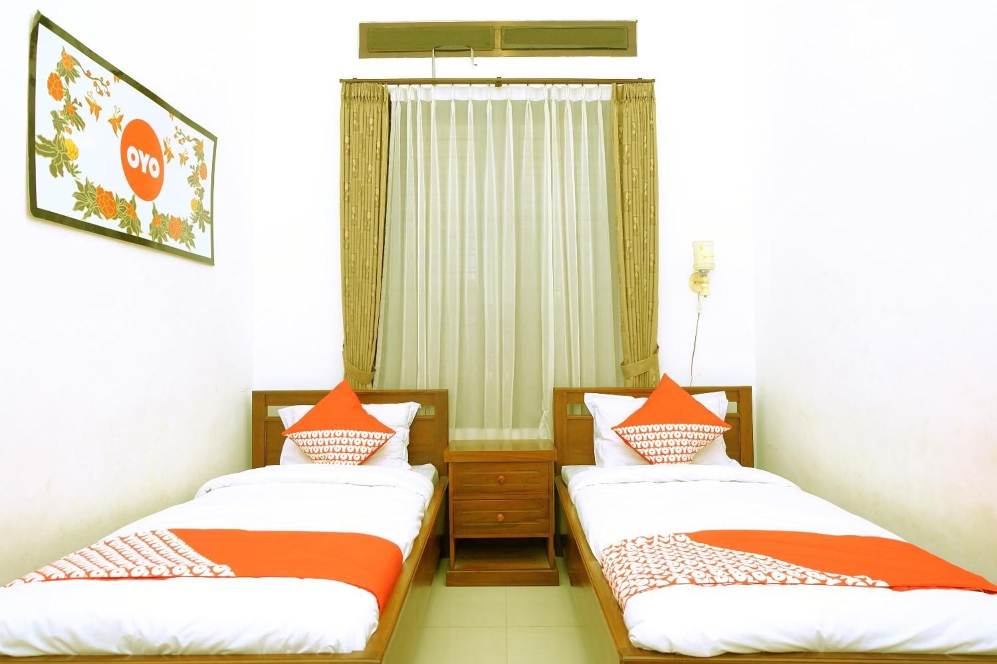Oyo 350 D' Maktab Homestay Syariah มะลัง ภายนอก รูปภาพ