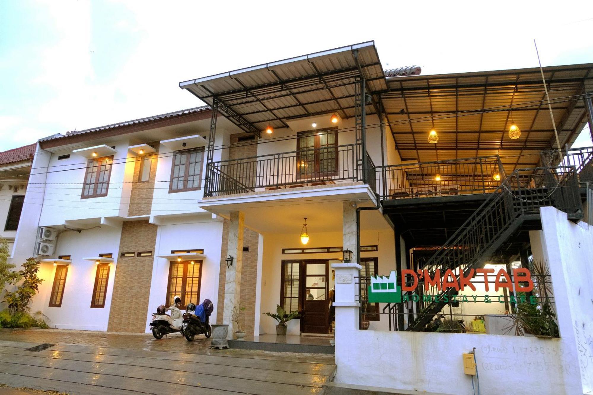 Oyo 350 D' Maktab Homestay Syariah มะลัง ภายนอก รูปภาพ