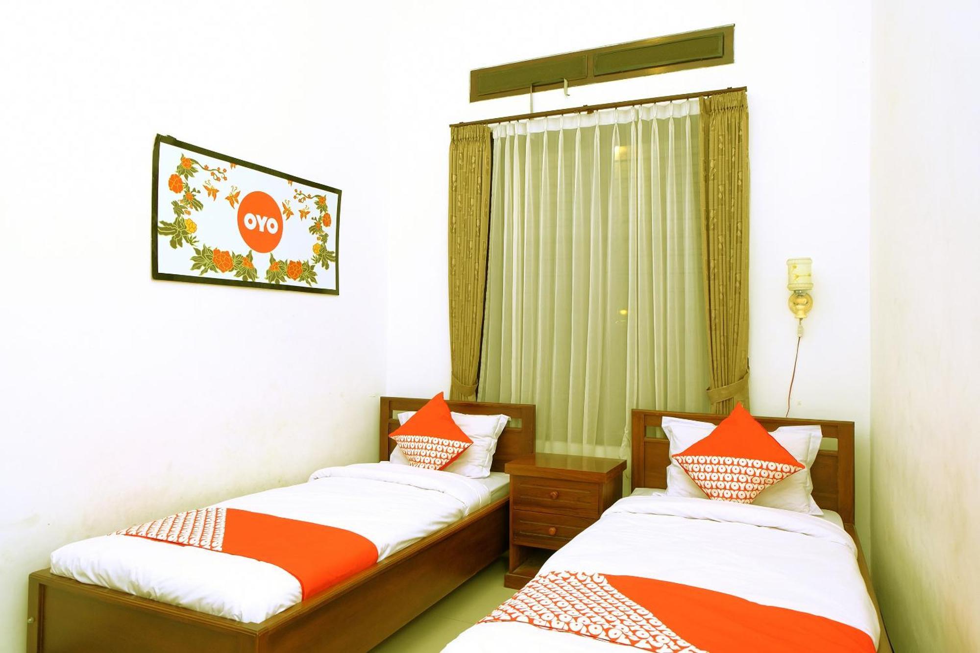Oyo 350 D' Maktab Homestay Syariah มะลัง ภายนอก รูปภาพ