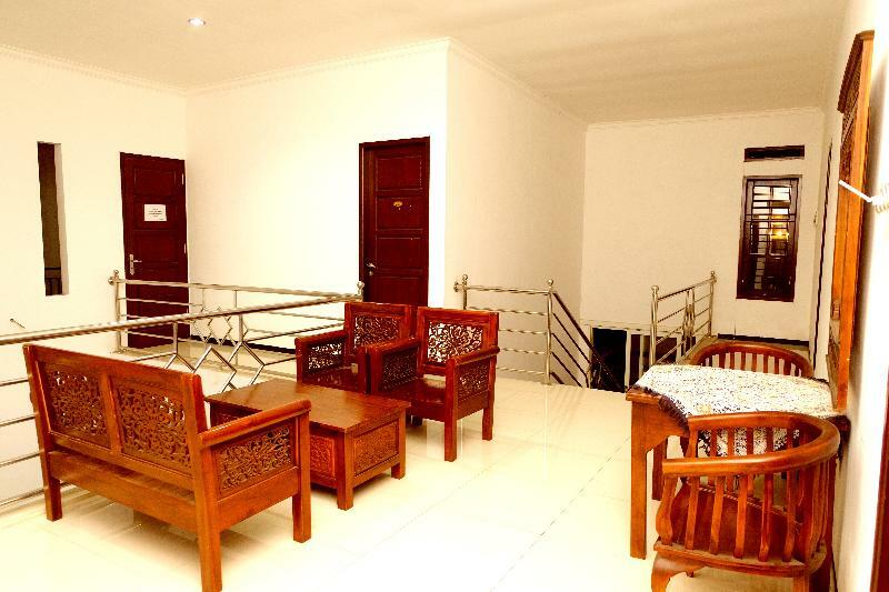 Oyo 350 D' Maktab Homestay Syariah มะลัง ภายนอก รูปภาพ