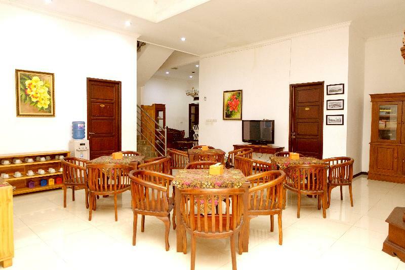 Oyo 350 D' Maktab Homestay Syariah มะลัง ภายนอก รูปภาพ