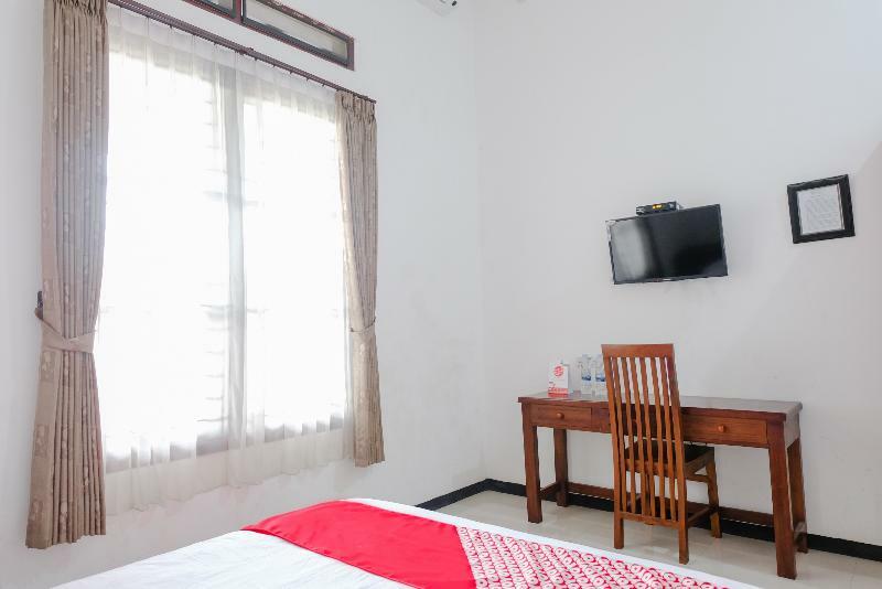 Oyo 350 D' Maktab Homestay Syariah มะลัง ภายนอก รูปภาพ